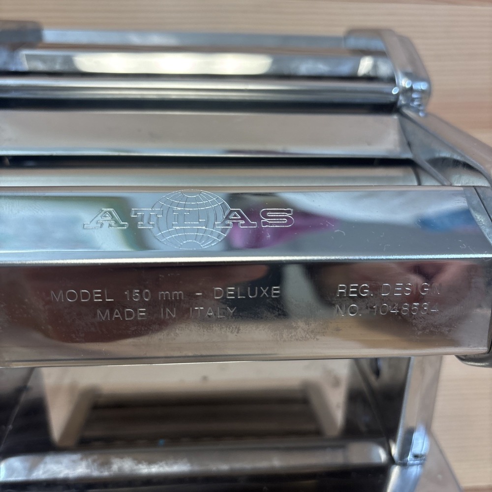 Marcato Atlas 150 Manual Pasta Maker w/ Clamp, Crank & Lasagne/Fettuccine - Picture 9 of 16